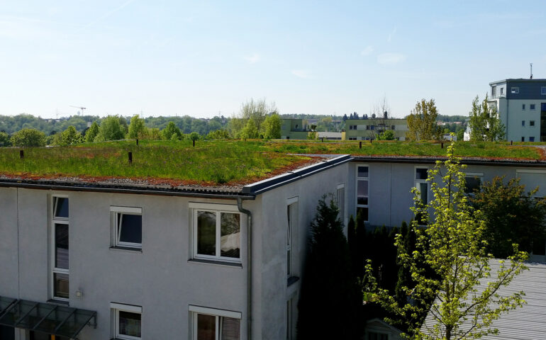 manfaat-green-roof-apartemen